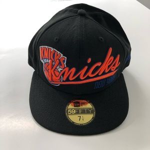 New York Knicks Black Baseball Hat 7 1/4 - 57.7 cm